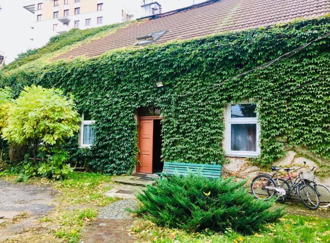 Apartment In Ivy Covered House, Near Old Town Cracovia Exterior foto